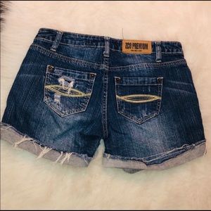 ZCO Shorts - ZCO Distressed Jean Shorts Size 3 Junior ZCO Shorts - ZCO Distressed Jean Shorts Size 3 Junior